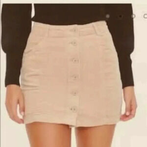 Forever 21 light tan corduroy skirt size 30‎
